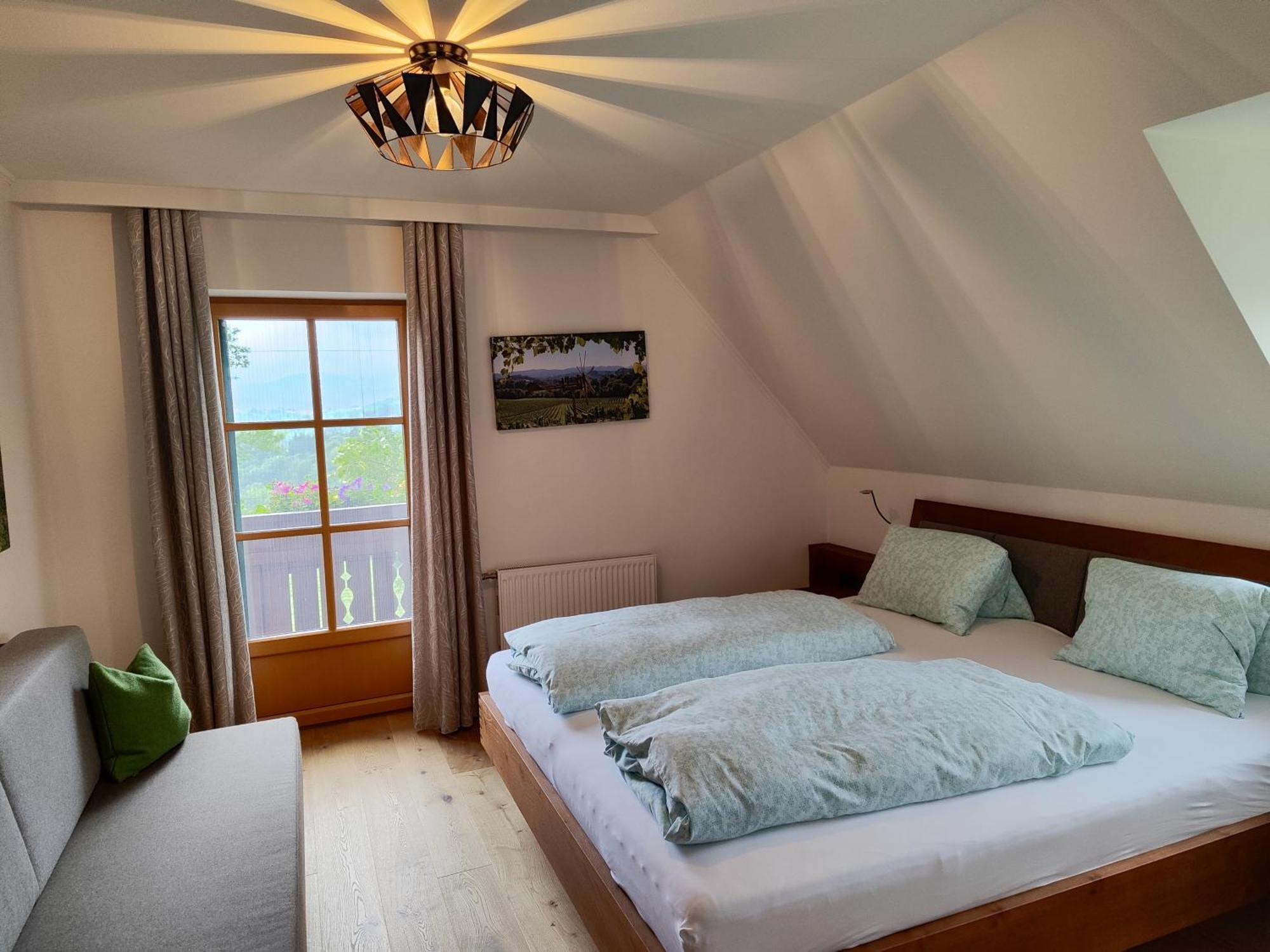 ロイトシャッハ Weingut Fellner Bed & Breakfast エクステリア 写真