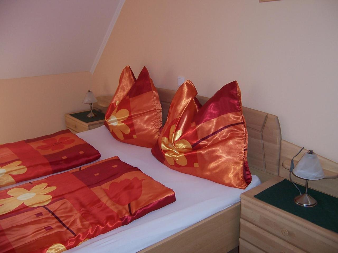 ロイトシャッハ Weingut Fellner Bed & Breakfast エクステリア 写真